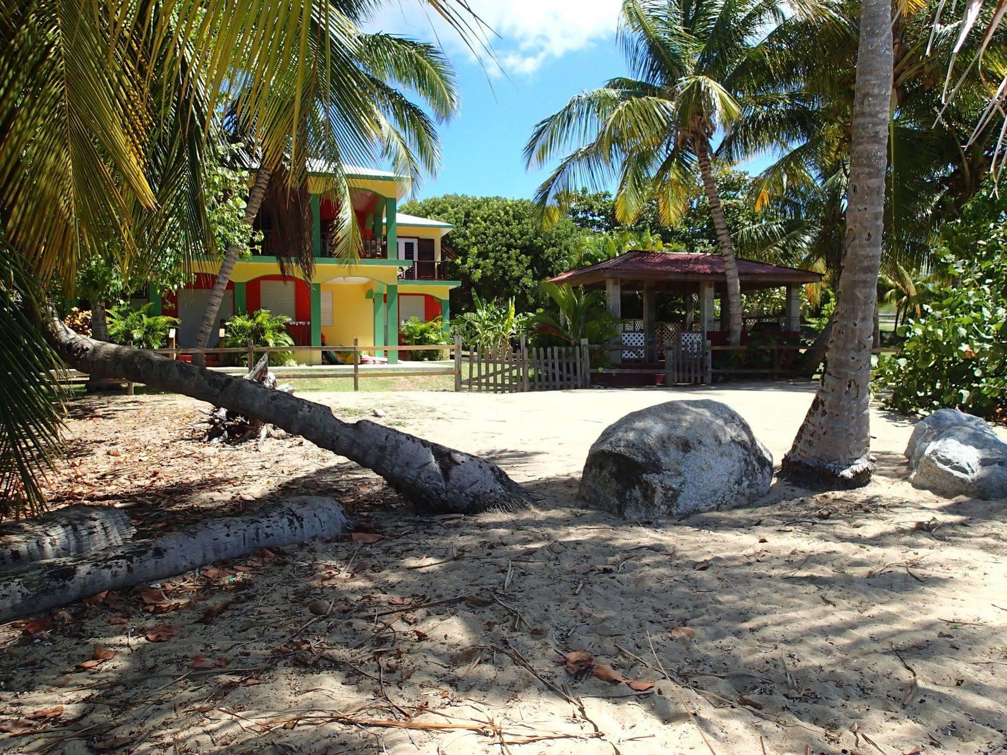 Ababor Suites Guesthouse Vieques Ngoại thất bức ảnh
